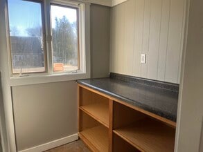 1470 S Demeter Dr in Freeport, IL - Building Photo - Building Photo