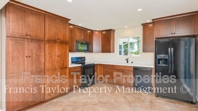 2559 Haas St in Escondido, CA - Building Photo - Building Photo