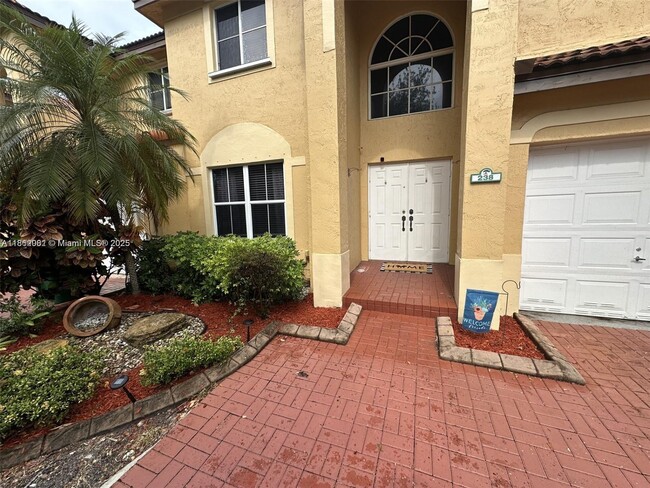 238 Magnolia Ave in Davie, FL - Building Photo - Building Photo