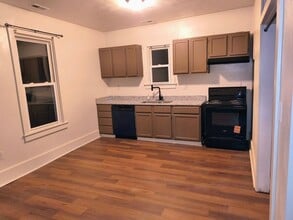 1328 37th St in Norfolk, VA - Building Photo - Building Photo