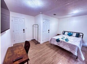 5140 River Bluff Lane in Jacksonville, FL - Building Photo - Building Photo