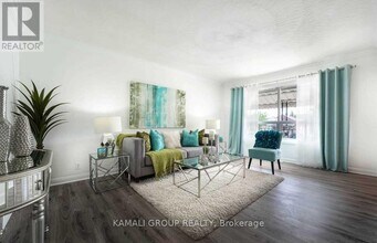 68 Rosehill Blvd in Oshawa, ON - Building Photo - Building Photo
