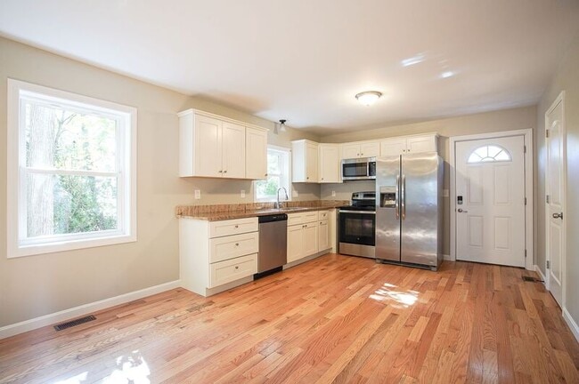 20 Healey St in Springfield, MA - Building Photo - Building Photo