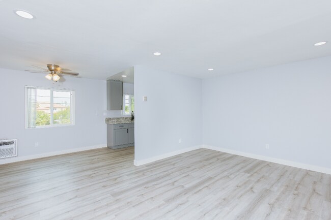 13392 Magnolia St-Unit -K in Garden Grove, CA - Building Photo - Building Photo