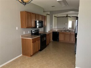 1006 Potter Cove in Hutto, TX - Building Photo - Building Photo
