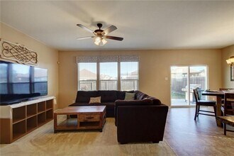 5820 Sardinia Dr in Round Rock, TX - Building Photo - Building Photo