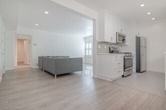 612 Huntley Dr in West Hollywood, CA - Building Photo - Building Photo