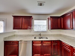 342 Hidden Creek Ln in Canton, GA - Building Photo - Building Photo