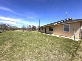 1808 Spring Lake W in Brownwood, TX - Building Photo