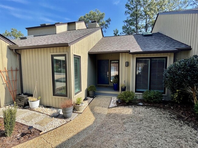 property at 7 Pinehurst Villas