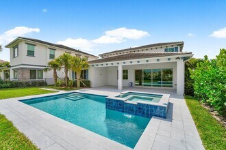 12289 Waterstone Cir in Palm Beach Gardens, FL - Building Photo - Building Photo
