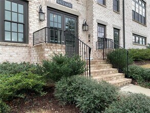 6428 Canopy Dr in Sandy Springs, GA - Building Photo - Building Photo