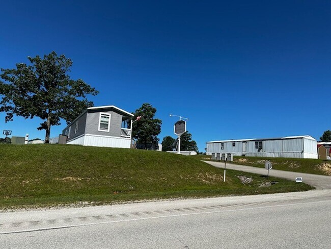 1565 KY-801-Unit -Lot #41 in Morehead, KY - Foto de edificio - Building Photo
