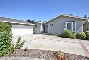 1396 Carrie Lee Way in San Jose, CA - Building Photo