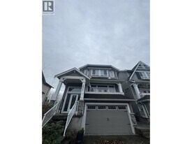23944-23104 104 Ave in Maple Ridge, BC - Building Photo