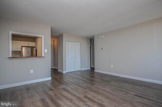 4242 East-West Hwy in Bethesda, MD - Building Photo - Building Photo