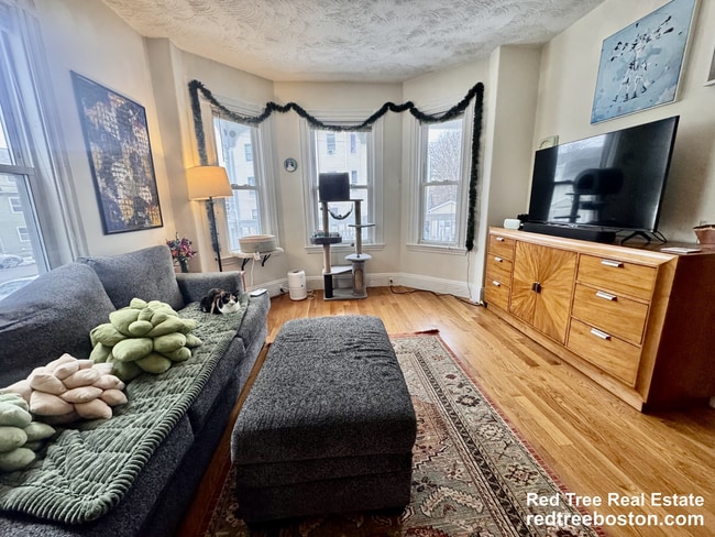 26 Egleston St, Unit 1