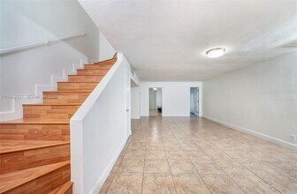 1345 W 71st St in Hialeah, FL - Building Photo - Building Photo