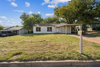 1503 Franklin St in Weatherford, TX - Foto de edificio - Building Photo