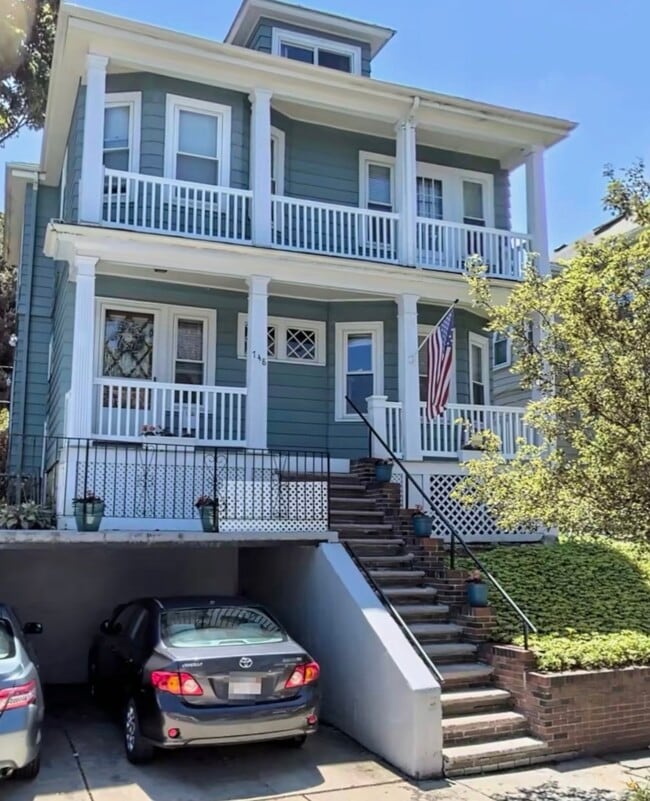 748 Belmont St, Unit 2