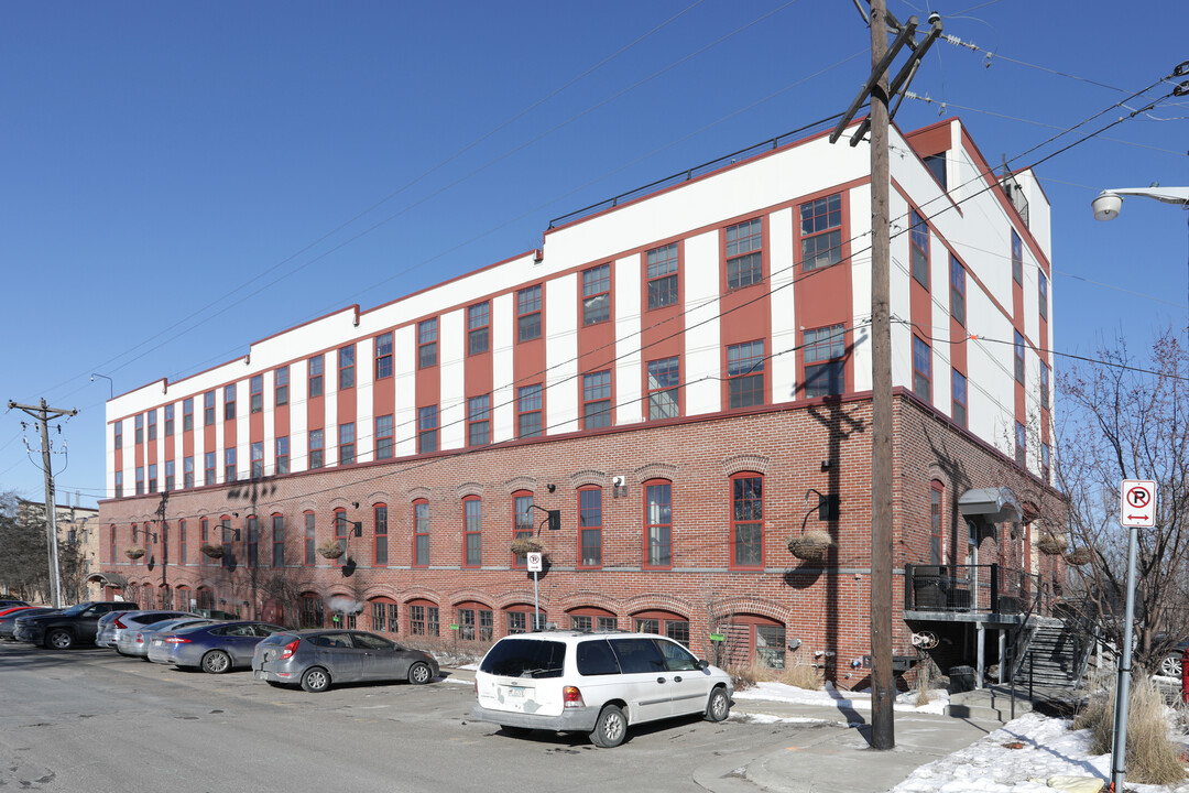 Northstar 1599 at Siebert Field in Minneapolis, MN - Building Photo