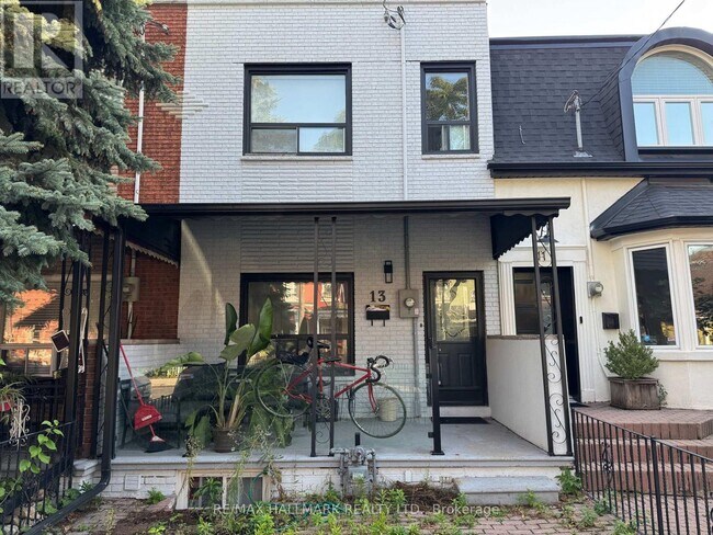 property at 13 Brookfield St