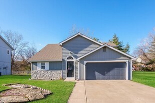 202 S Huntsman Blvd in Raymore, MO - Building Photo