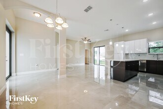 2710 4th St SW in Lehigh Acres, FL - Building Photo - Building Photo