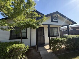 1444 E Canal Dr in Turlock, CA - Building Photo