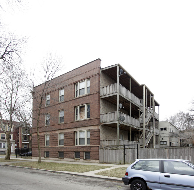 243-245 N Mason Ave in Chicago, IL - Foto de edificio - Building Photo