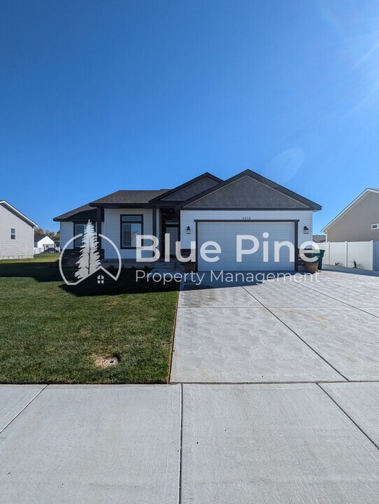 4232 Athlen Wy in Idaho Falls, ID - Building Photo