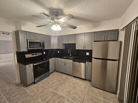 3490 Atlanta St in Hollywood, FL - Building Photo