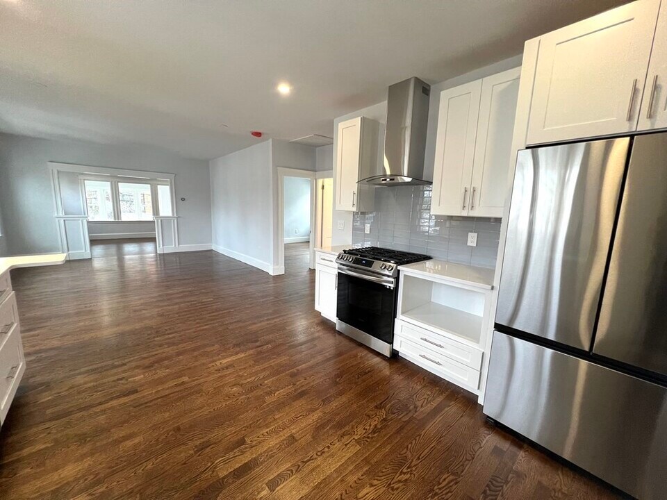 38 Foster St in Arlington, MA - Building Photo