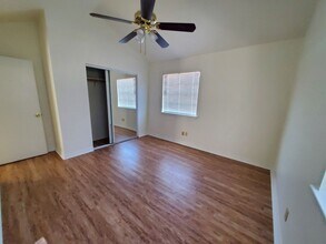 16614 Francis Drake Rd in Jamaica Beach, TX - Building Photo - Building Photo