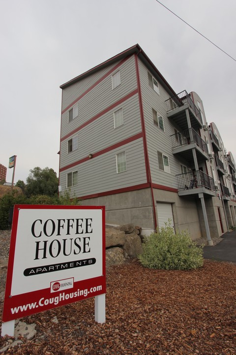 Coffee House Apartments in Pullman, WA - Building Photo