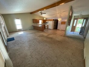 142 Takacs Dr in Wadsworth, OH - Building Photo - Building Photo