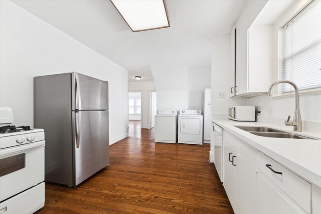 property at 2309 Wroxton Rd