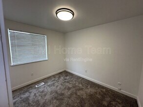 1882 E 5775 S in Ogden, UT - Foto de edificio - Building Photo