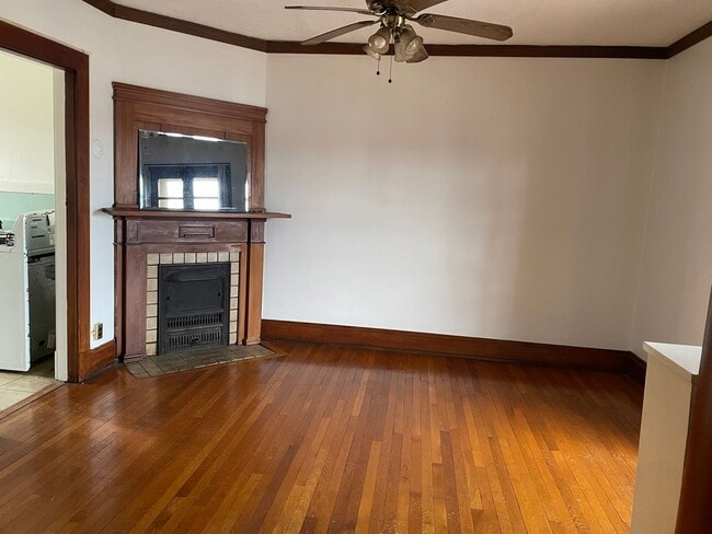 302 W Grand Ave in Dayton, OH - Building Photo - Building Photo