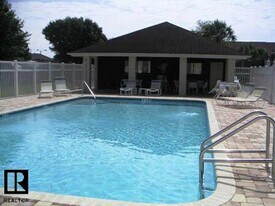 1245 84th Ave N in St. Petersburg, FL - Building Photo