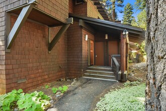 1200 W Lake Blvd in Tahoe City, CA - Building Photo - Building Photo