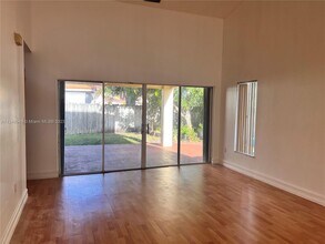 18645 NW 54th Ct in Miami Gardens, FL - Building Photo - Building Photo