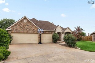 4122 Candlewood Cir in Wichita Falls, TX - Building Photo