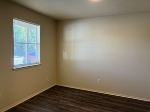 New Brittany Apartments in Jacksonville, AR - Building Photo - Interior Photo