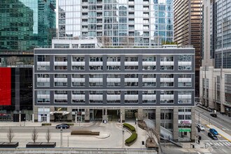 The Fairbanks at Cityfront Plaza in Chicago, IL - Building Photo - Building Photo