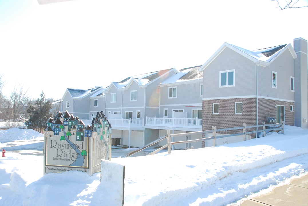 Westchester Townhomes in Madison, WI - Building Photo