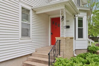 311 Fargo St in Lake Mills, WI - Building Photo - Building Photo