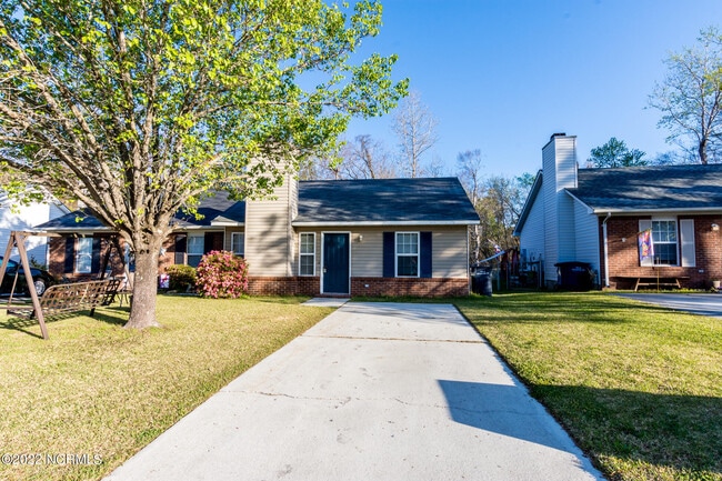 property at 171 Brenda Dr