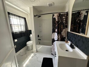 105 E William St in Bath, NY - Building Photo - Building Photo