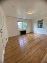 2 George St in Glen Cove, NY - Building Photo